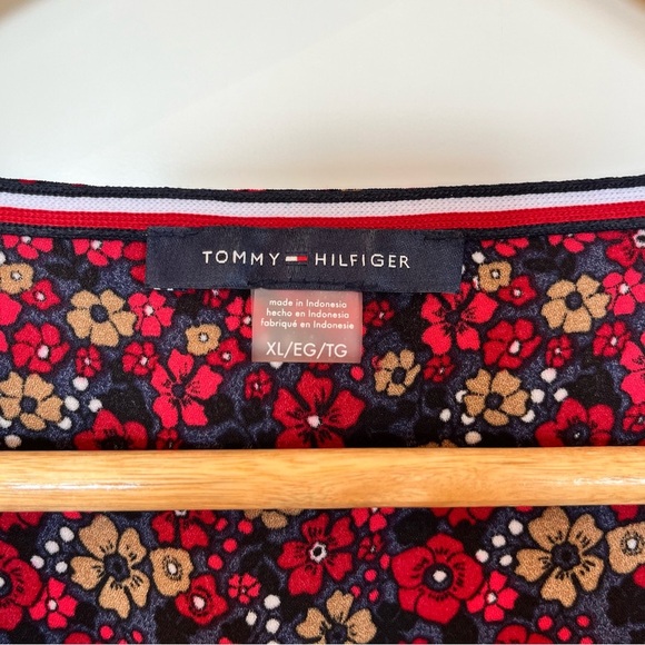 Tommy Hilfiger Cap Sleeve Smocked Waist Blouse Red Navy XL - Picture 3 of 7